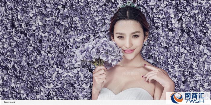 南京2015年婚纱照流行风格有哪些?南京乐玛婚纱摄影工作室小编介绍说:2015年步入婚姻殿堂的新人选择更多的婚纱照风格是什么呢?复古婚纱照、韩式婚纱照、个性婚纱照么?婚纱礼服风格是什么呢?在选择婚纱的时候要根据自己的身份和身材来选择,下面南京乐玛婚纱摄影小编的盘点,相信你会有所了解!